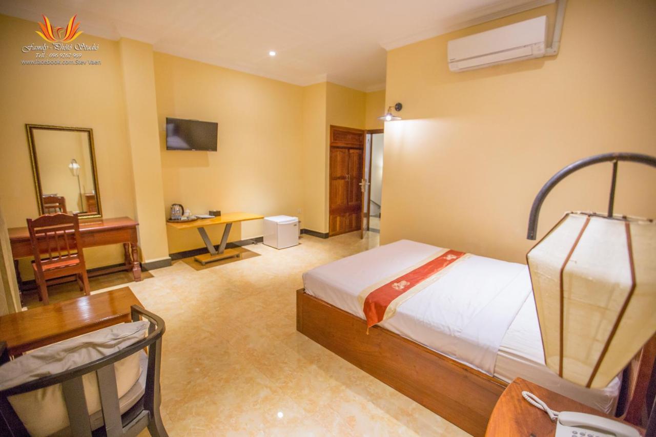Jasmine Hotel& Sky Bar Battambang Exterior photo